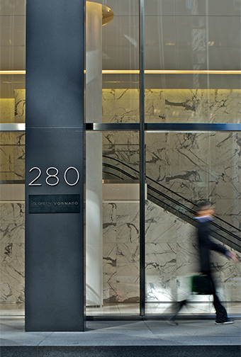 280 Park Avenue Exterior Detail